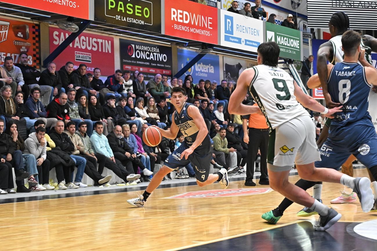 Fortunato Rolfi tuvo un gran cierre el miércoles en el triunfo de Independiente de Oliva ante Gimnasia de Comodoro Rivadavia en los cuartos de final de la Liga Nacional. (Prensa Independiente)