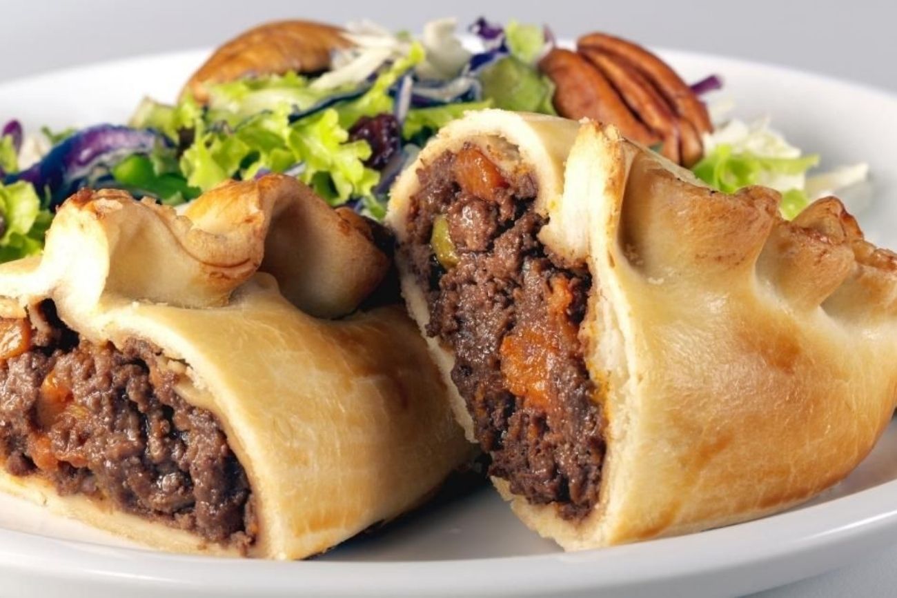 Empanadas británicas: qué son las cornish pasties y por qué se diferencian de las argentinas.