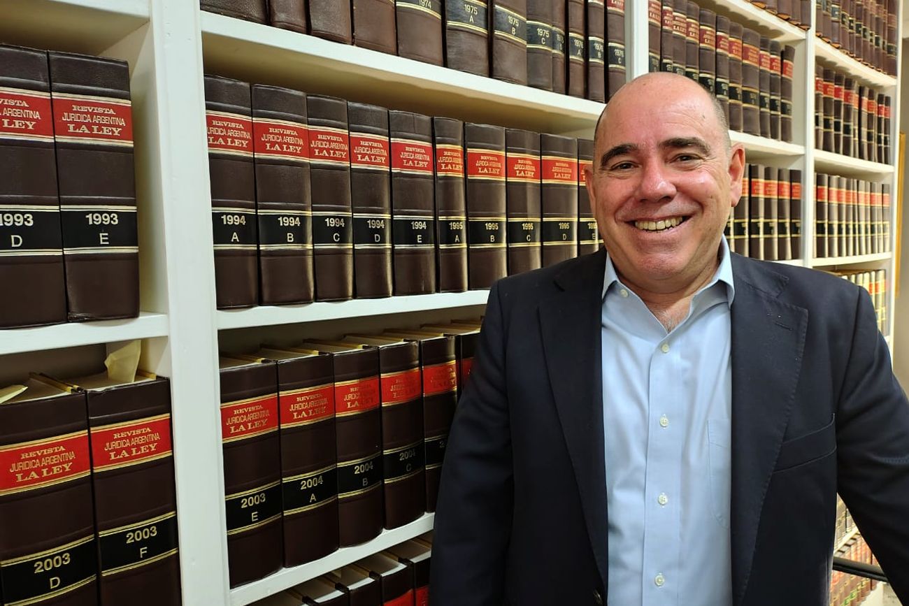 Carlos Ríos, abogado y escritor.