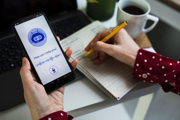 Soluciones como Epiron y Loope permiten gestionar millones de interacciones y auditar miles de audios diarios con altos niveles de eficiencia y automatización.