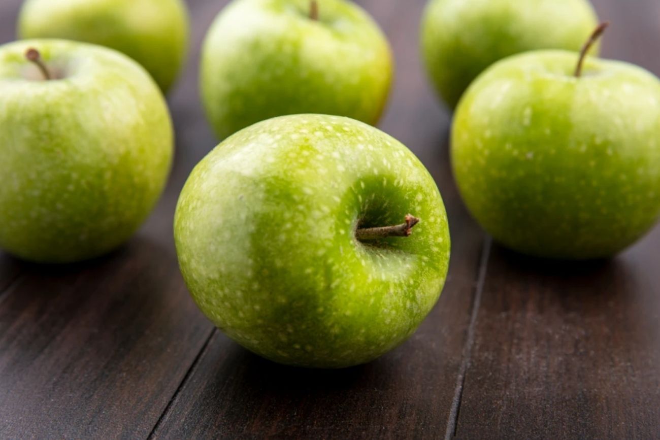 Migraña: cómo usar la manzana verde para aliviar los síntomas de forma natural.