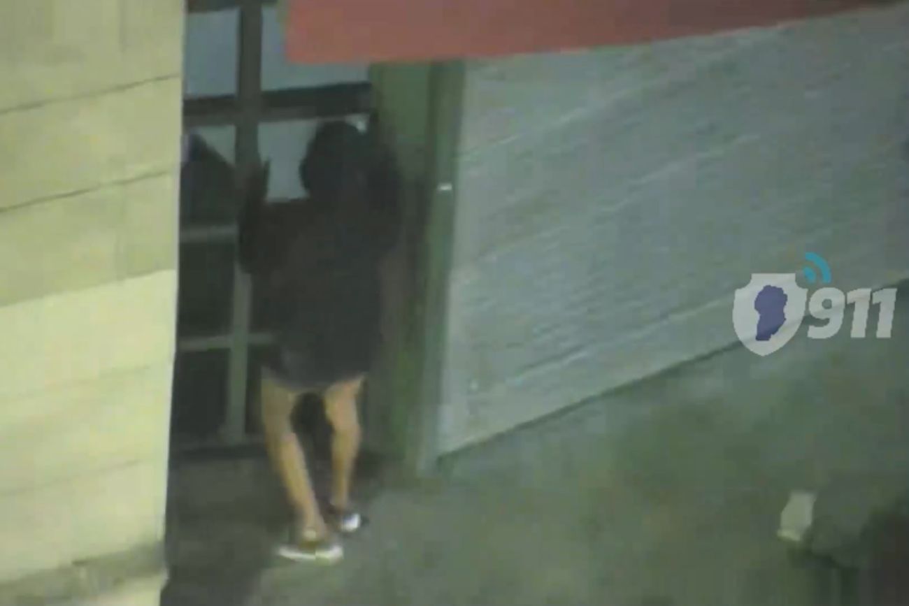 Córdoba: detuvieron a un hombre tras provocar daños en el ingreso al Patio Olmos