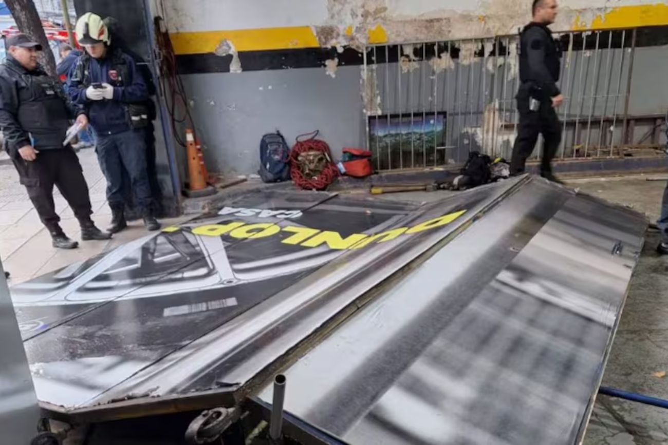 Tragedia en Almagro: el dueño de una gomería murió tras ser aplastado por un portón