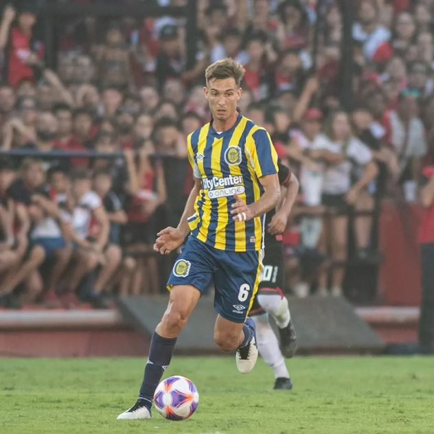 Komar, ex Talleres hoy en Central.