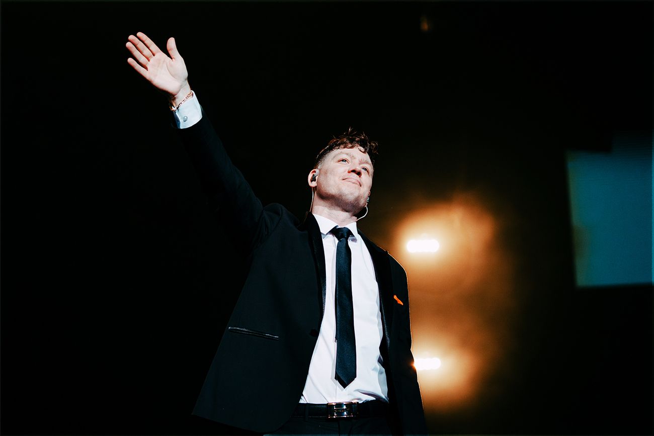 Emanero, rapero y cantante argentino. 