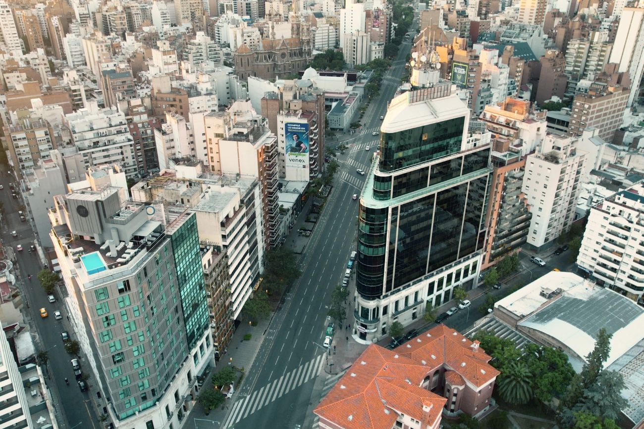 A través de esta vía, los interesados podrán participar en los distintos productos de la firma en Argentina y en los demás países del mundo.