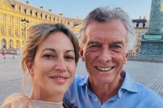 Dolores Teuly y Mauricio Macri en París.