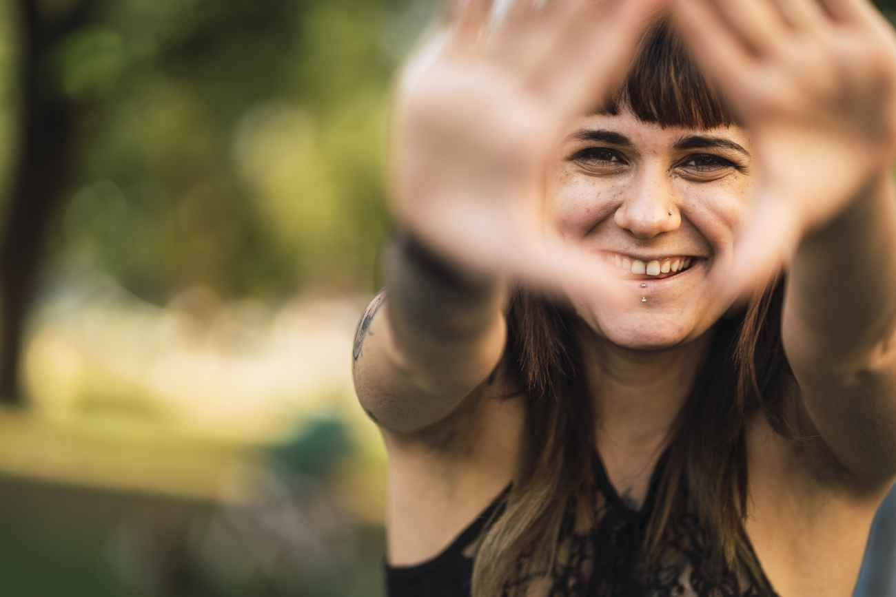 La psicología dice que los niños de los años '60 y '70 no se volvieron fuertes gracias a una mejor crianza, sino que aprendieron a gestionar sus propias emociones sin intervención externa. 