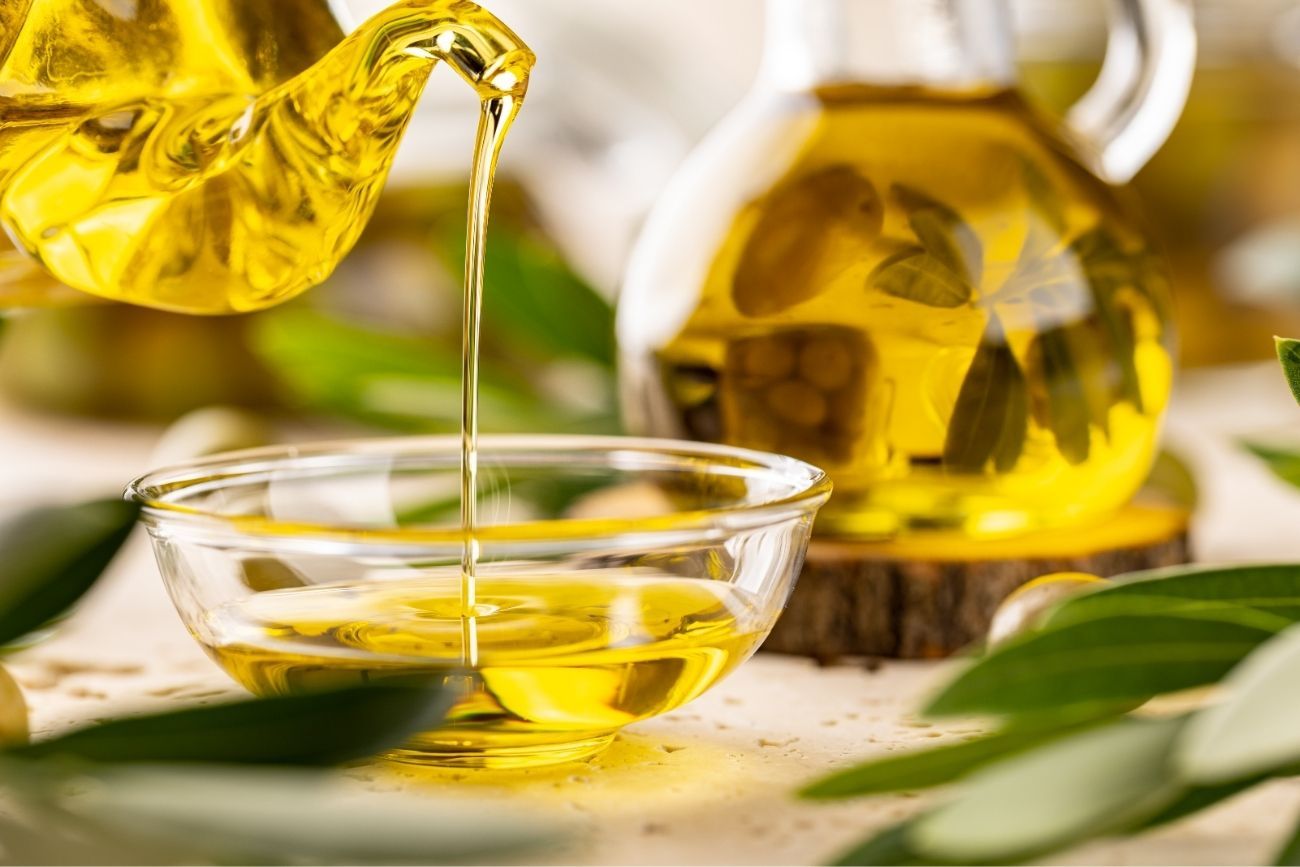 Por qué el aceite de oliva puede ayudar a vivir más años, según la ciencia.