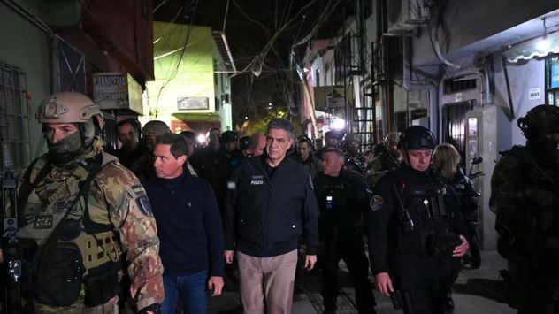 Operativo Tormenta Negra en villas porteñas: 27 detenidos, droga incautada, 4 búnkers clausurados y 25 comercios ilegales cerrados.