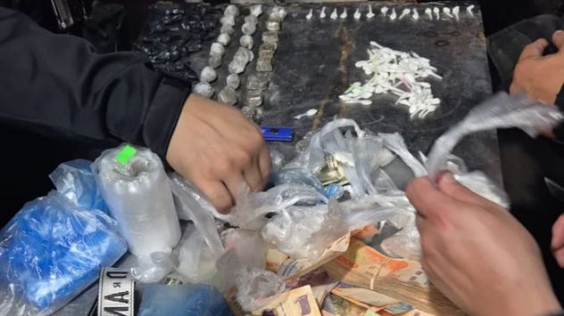 Operativo Tormenta Negra en villas porteñas: 27 detenidos, droga incautada, 4 búnkers clausurados y 25 comercios ilegales cerrados.