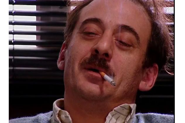 Alejandro awada en "Los Simuladores"