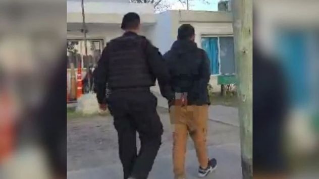 Cayó en Sauce Viejo un hombre peruano acusado de un brutal femicidio en su país.