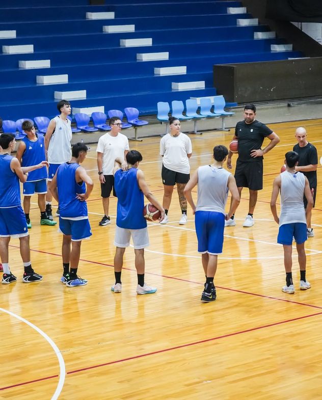 Santiago Petttinaroli en la selección U18.