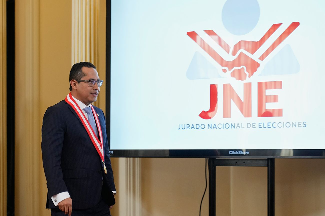 Perú confirmó el balotaje entre Keiko Fujimori y Roberto Sánchez tras más de un mes