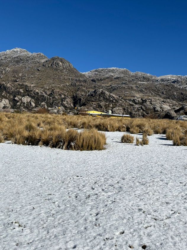 Así amaneció el refugio Los Soles, en el Cerro Champaquí.
