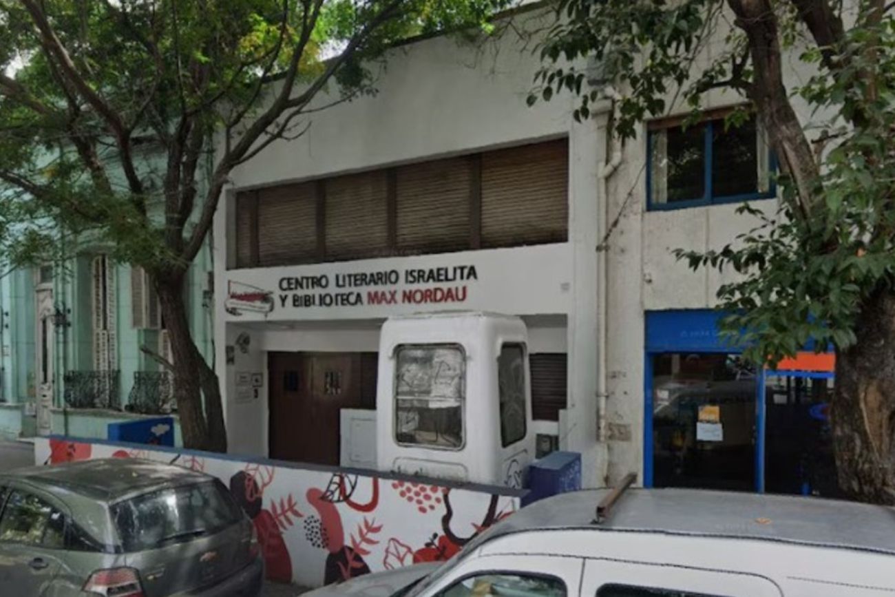 Ataques antisemitas en La Plata: detuvieron a un hombre con un arsenal y bombas molotov