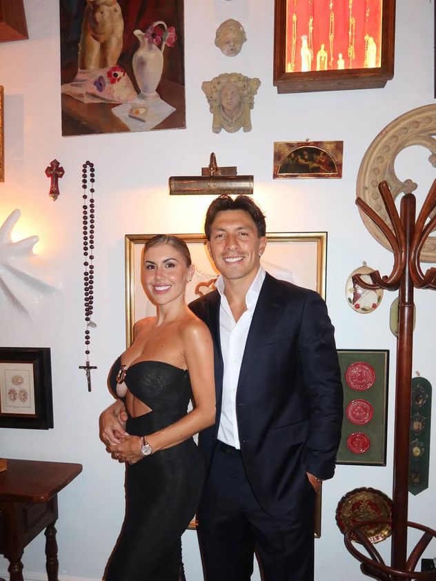 Lisandro Martínez y su esposa Muriel