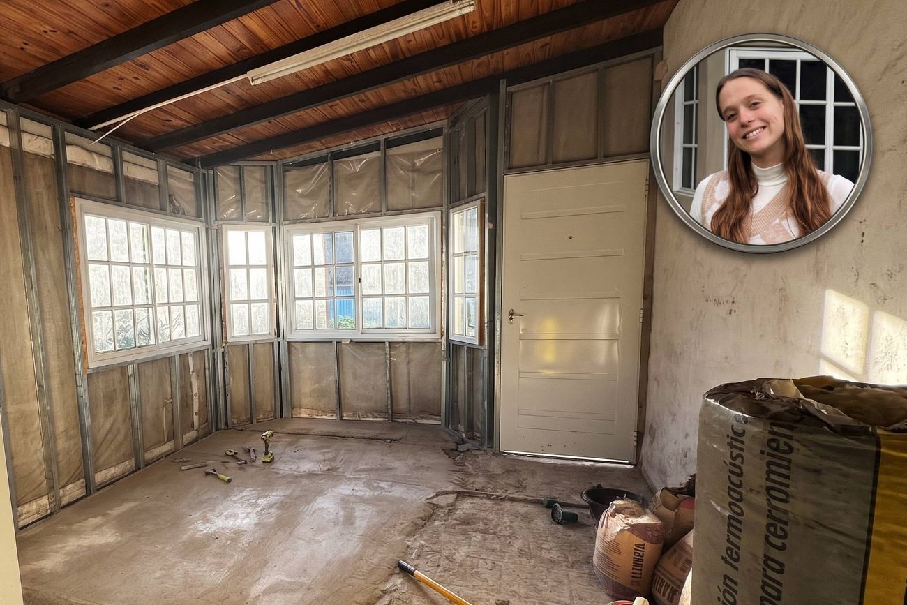 Con sus 24 años está construyendo sola su propia casa.