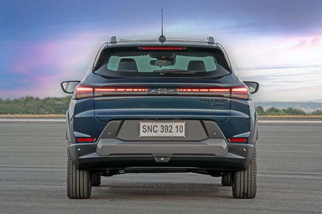 Las dos versiones están impulsadas por el motor 1.0 litros turbo naftero de 116 CV y 160 Nm de torque a bajo régimen..