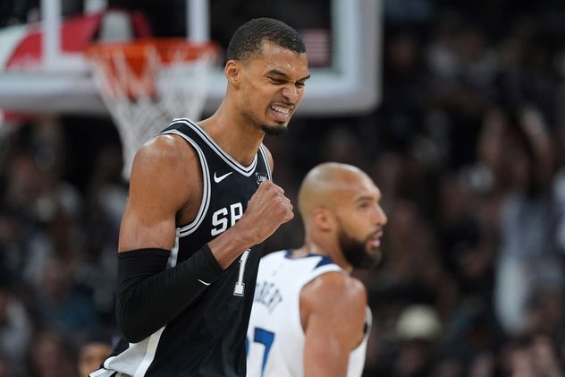 Victor Wembanyama, el pivote francés, estrella de San Antonio Spurs. 