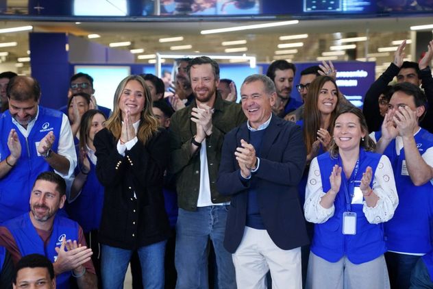 Sabine Mulliez, Pedro Aguirre Saravia y Manuel Antelo, socios en el desembarco de Decathlon en Argentina.