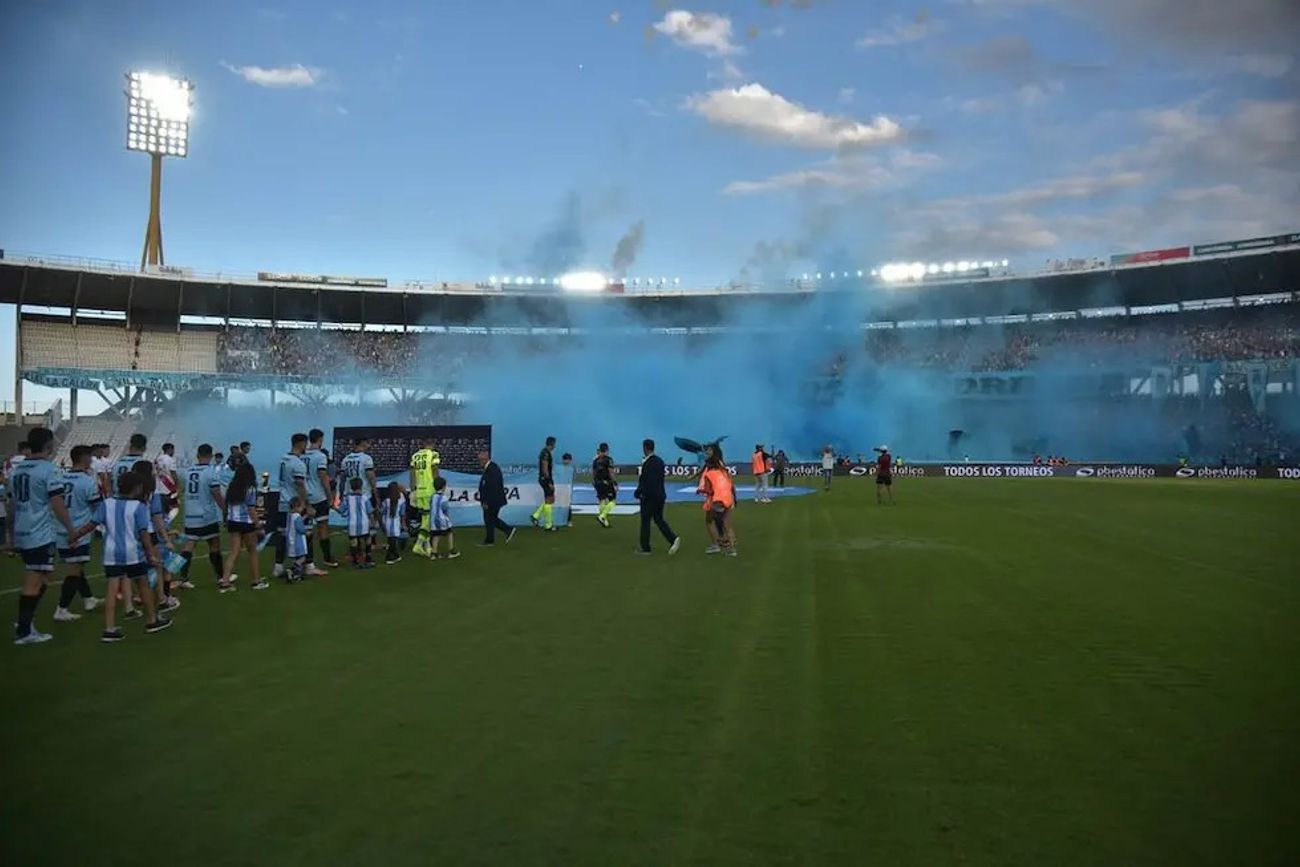 Belgrano y River jugarán la final del torneo de Primera División del fútbol argentino. 