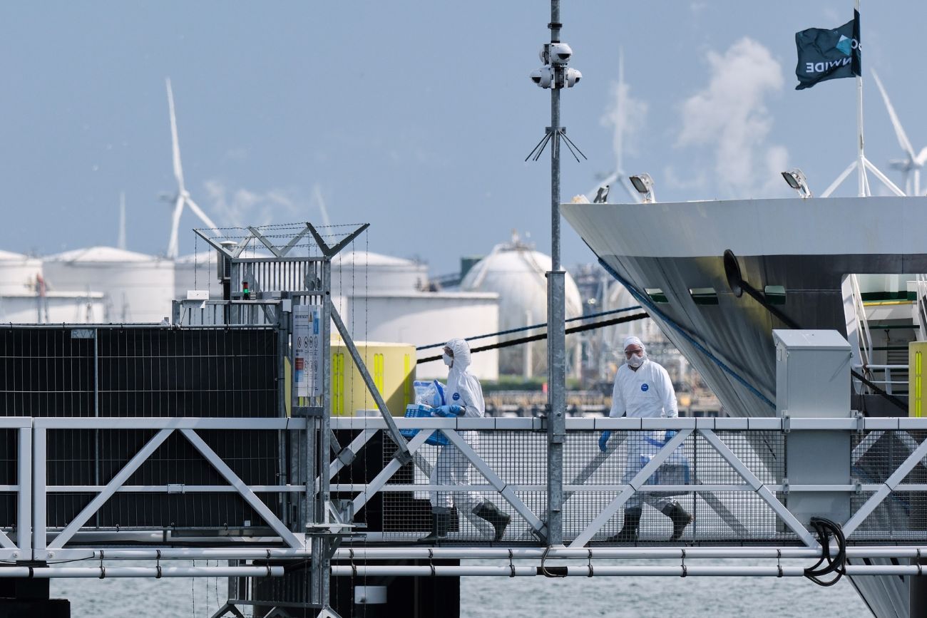 Hantavirus: el crucero MV Hondius llegó a Países Bajos y comienza un estricto operativo de desinfección