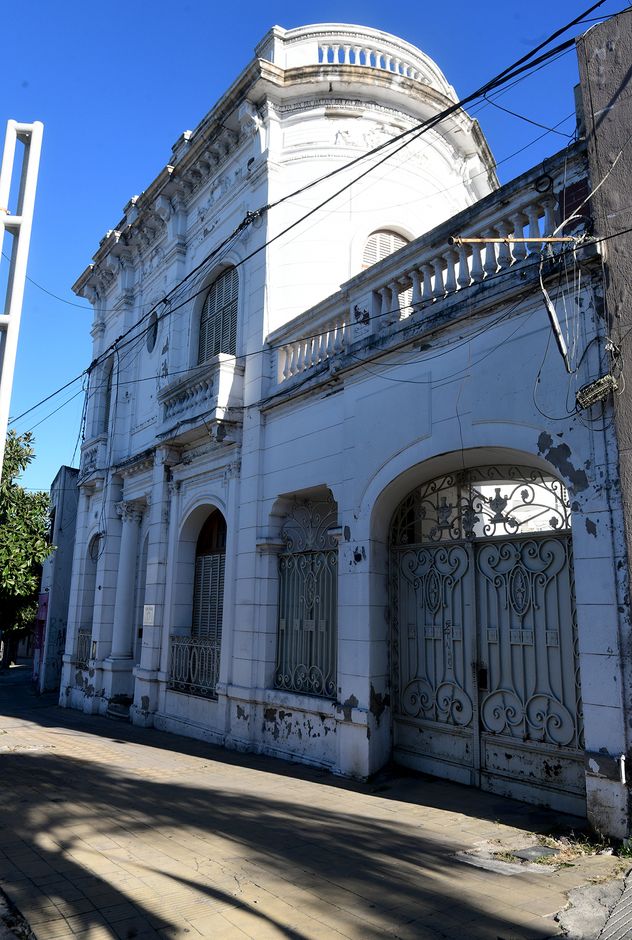Una mujer de 52 años falleció luego de caer a un pozo de16 metros de profundidad en barrio Cofico, Córdoba.