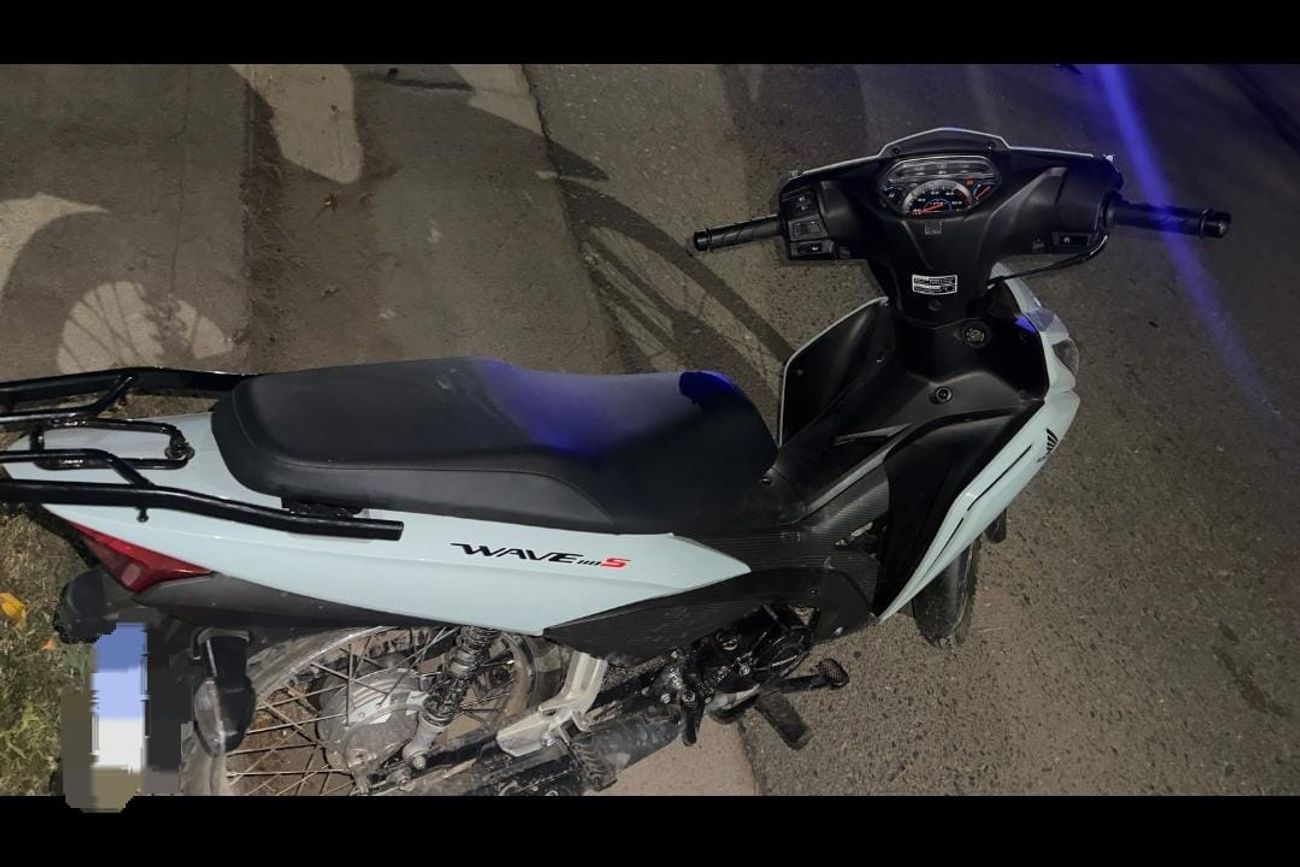 Una de las dos motos siniestradas en el choque. 