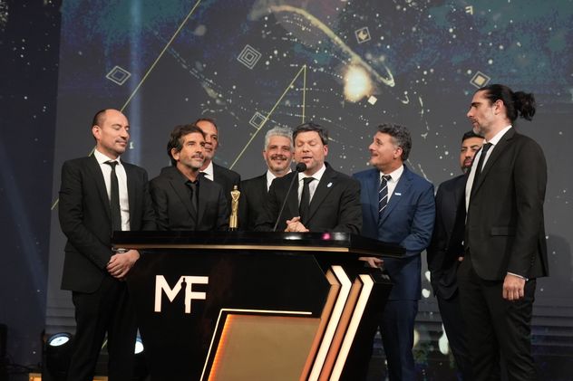 "Buenas noches familia" ganó el premio a mejor programa de entretenimiento.