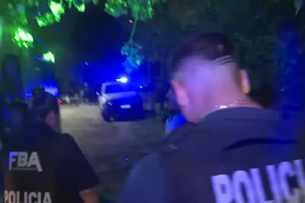 La Plata: robó una moto, fueron a buscarlo a su casa y lo asesinaron a tiros