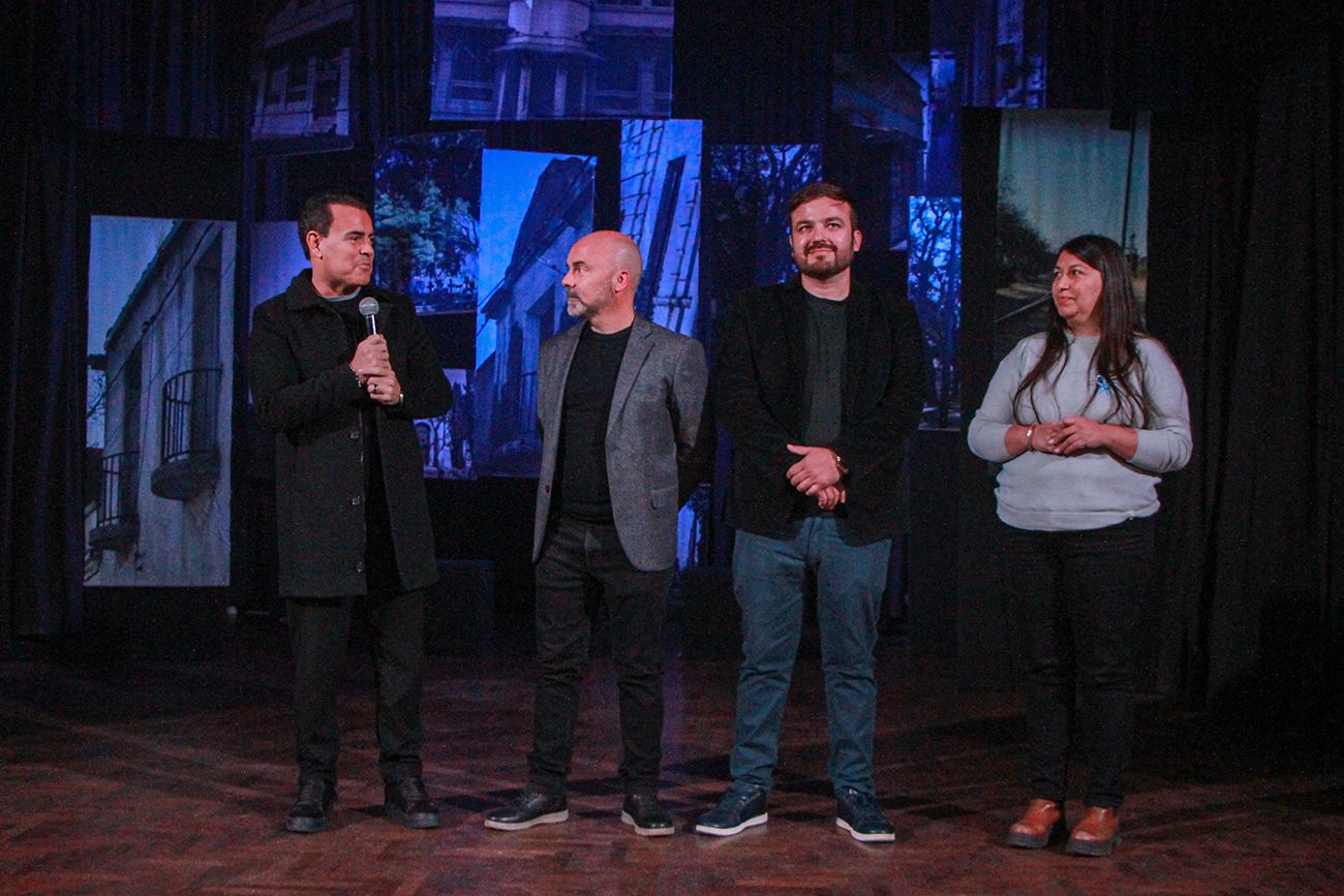 Autoridades provinciales y municipales participaron del espectáculo que lleva a la Comedia Cordobesa a los barrios, en el CPC San Vicente.