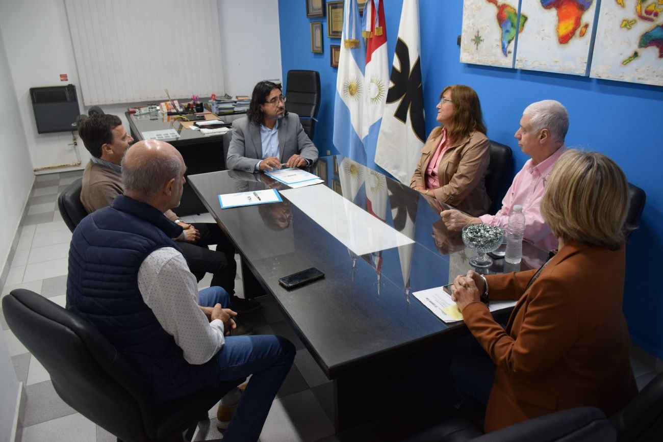 Convenio firmado con la UTN para las capacitaciones. 