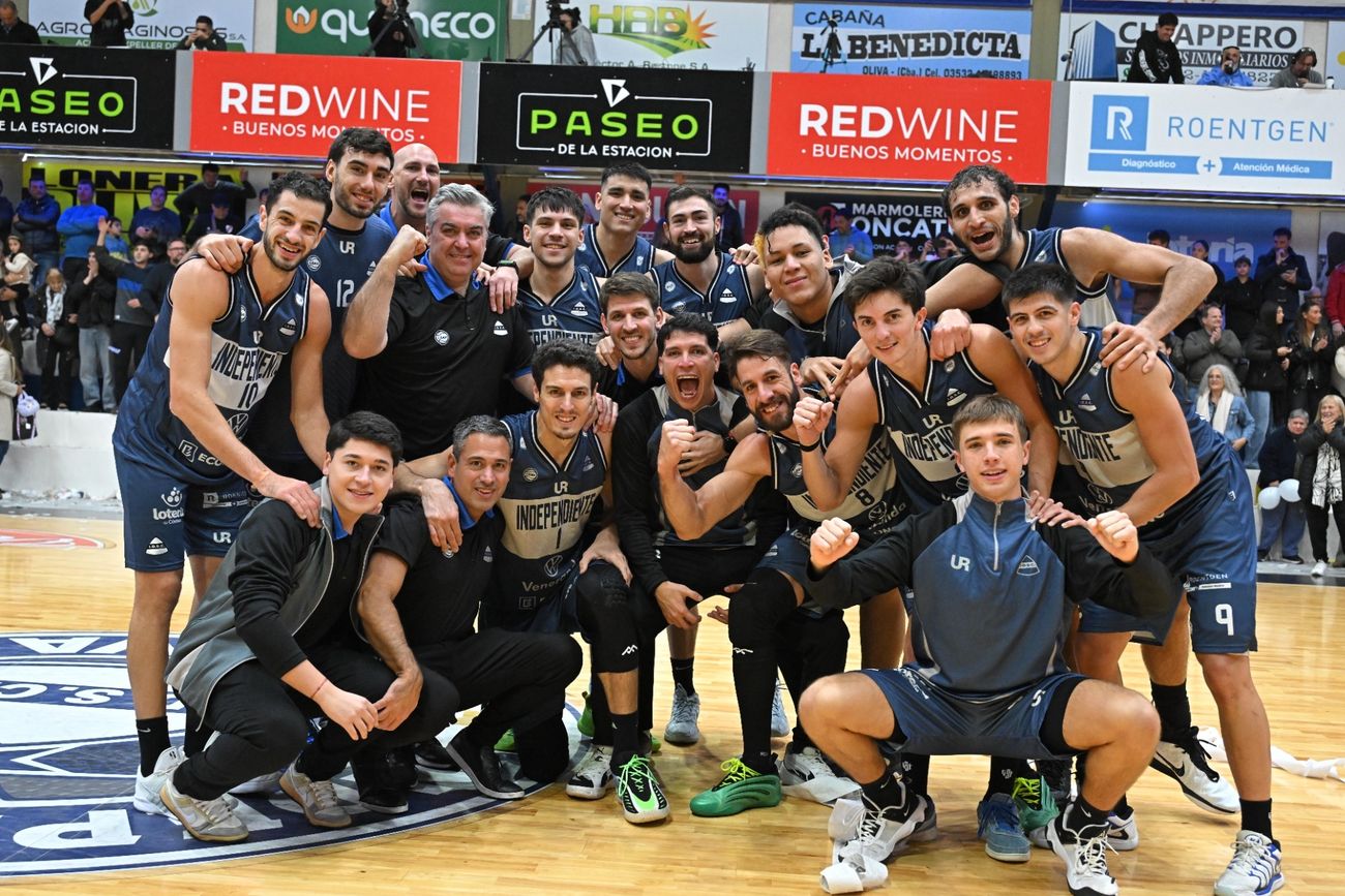 Independiente de Oliva terminó su gran temporada en la Liga Nacional de Básquetbol. (Prensa Independiente)