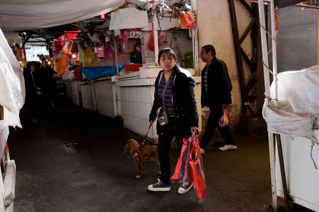 Bolivia. Desabastecimiento en un mercado de La Paz