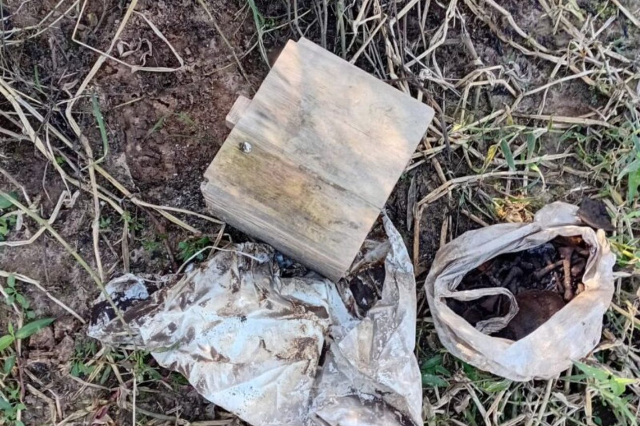 Conmoción: encontraron restos óseos de un feto en una pequeña caja de madera