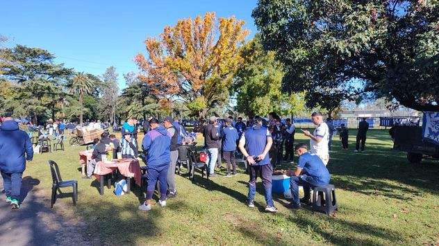 Hinchas de Talleres en Rosario.