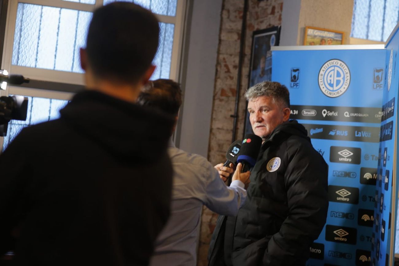 Artime y la mística de un Belgrano sin techo: “Despertamos a un león y ahora hay que sostenerle la crina”. Entrevista en La Casona del club.
