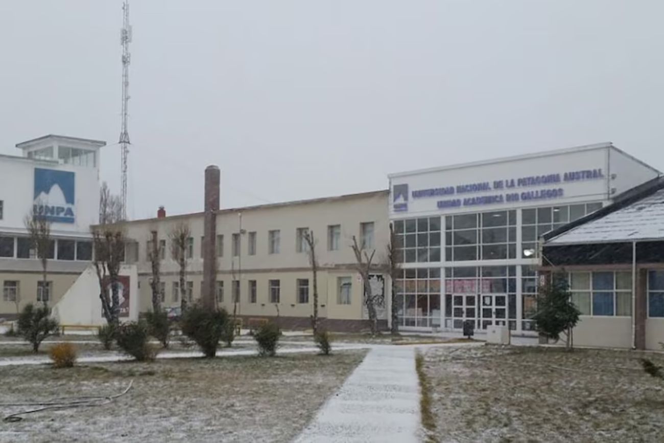 Patagonia: un trabajador de una universidad apuñaló a un estudiante en pleno campus