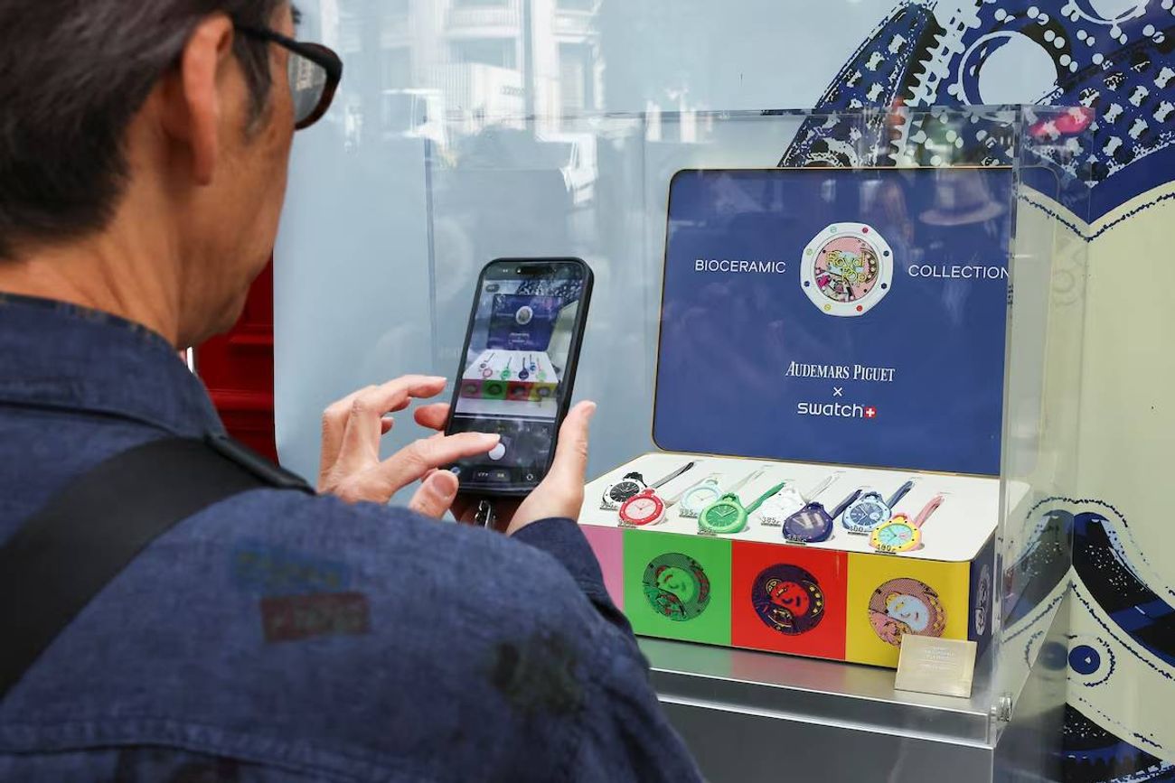 El nuevo reloj de Swatch desata una locura en su demanda. 
