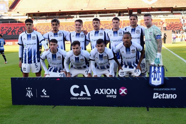 Talleres vs. Atlético Tucumán en Rosario, por Copa Argentina.