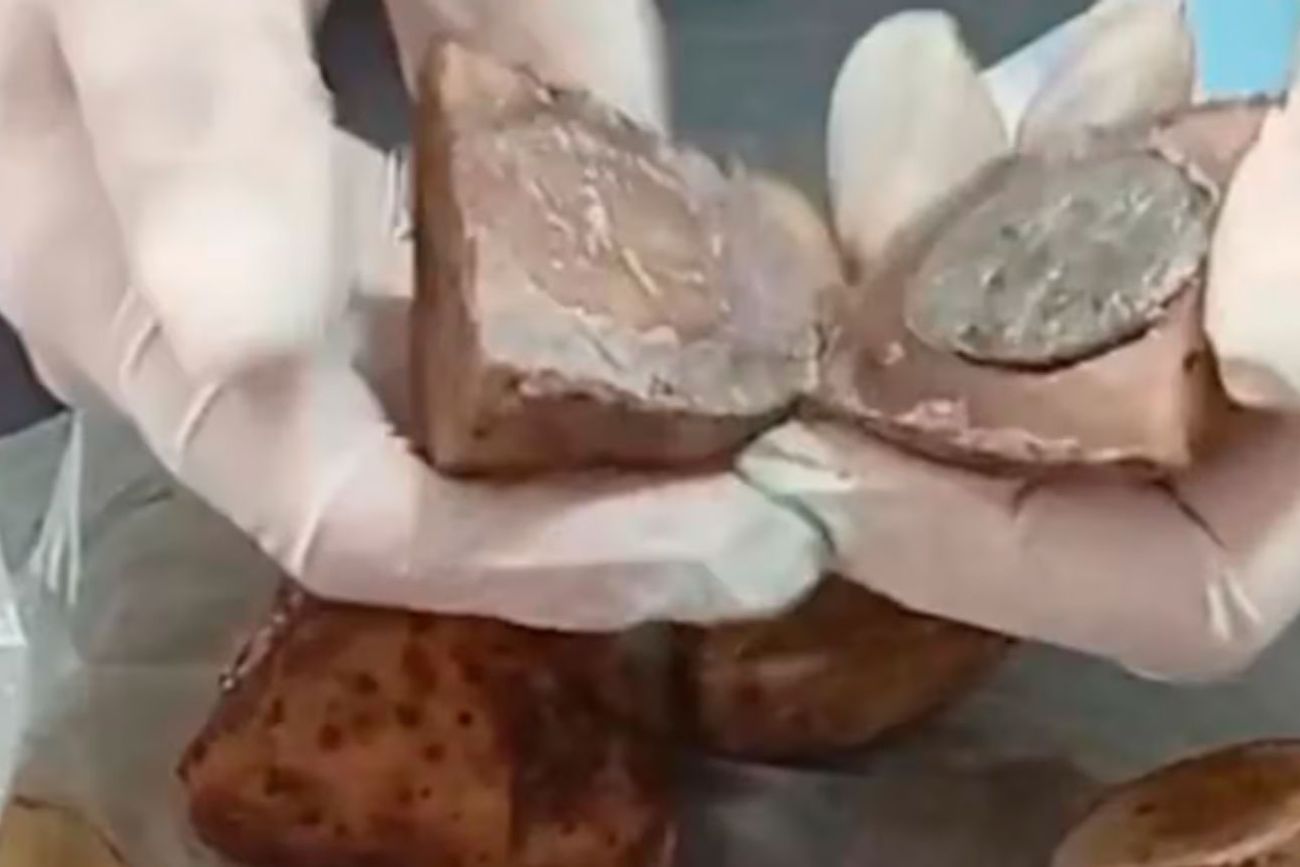 La droga estaba oculta en el interior de las papas. (La Nación)