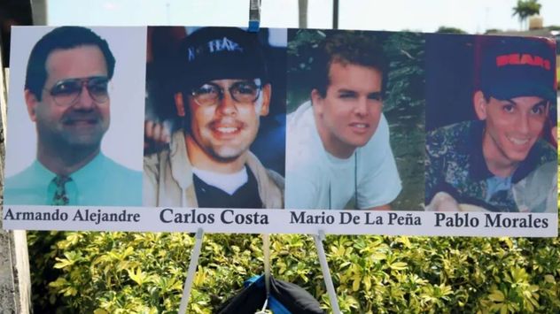 En el ataque murieron tres ciudadanos norteamericanos: Armando Alejandre Jr., de 45 años; Carlos Costa, de 29, y Mario de la Peña, de 24. También falleció el cubano Pablo Morales, de 29 años, quien había sido rescatado años antes por Hermanos al Rescate.