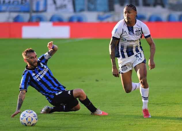 Talleres vs. Atlético Tucumán en Rosario, por Copa Argentina.