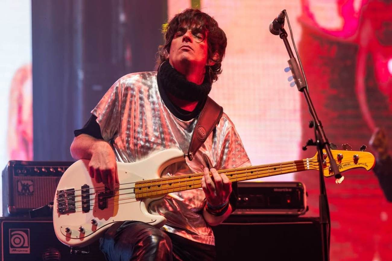 Fernando Nalé, durante un show de Los Fundamentalistas del Aire Acondicionado, la banda con la que regresa a Jesús María este sábado. (Gentileza KVK Fotos)