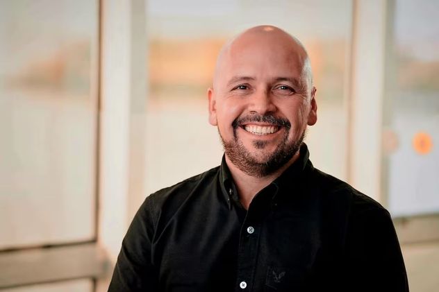 Mauricio Sana, actual vicepresidente de la aerolínea Flybondi y CEO de la empresa logística OCA, anunció su salida de ambas compañías.