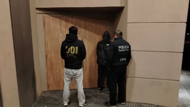 Un estudiante fue apuñalado en plena universidad; lo operaron de urgencia y se salvó milagrosamente.