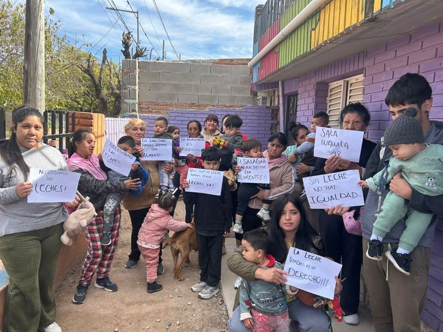 Salas Cuna. Reclamo de las familias por el faltante de leche. 