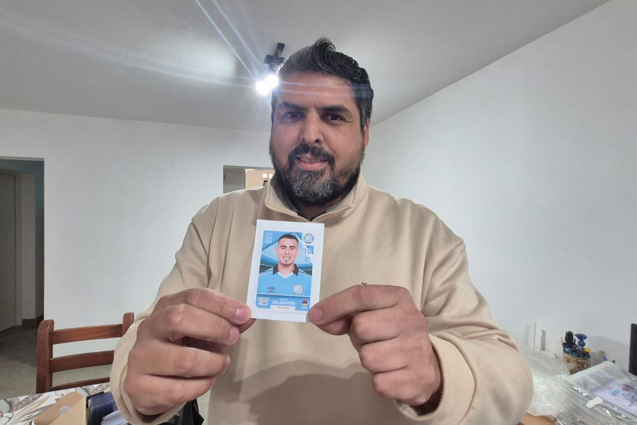El guardián de la historia pirata: Mariano Soria y su colección de mil figuritas de Belgrano.